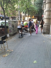 València, 201, les taules es multipliquen per tot arreu